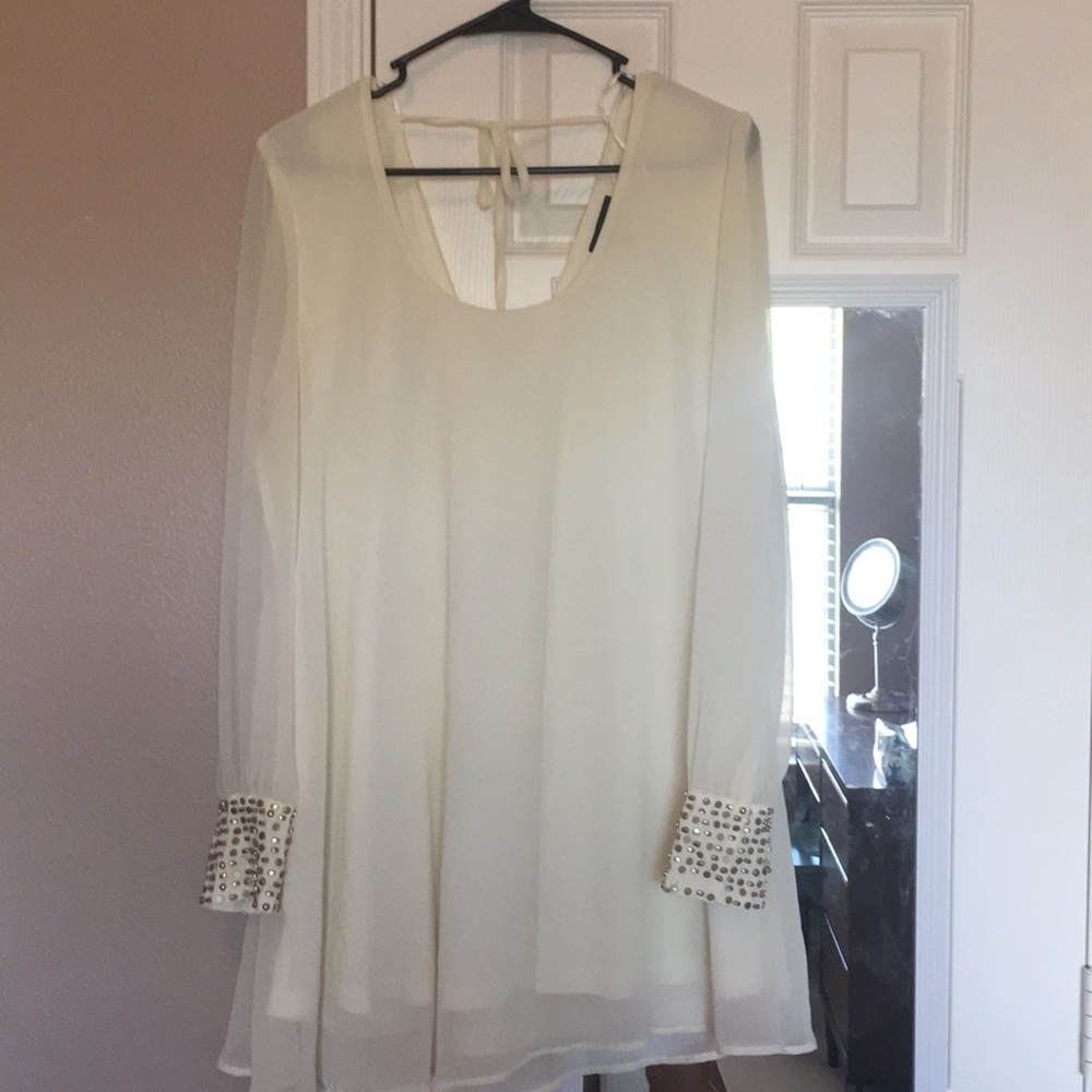 Dress - Picture 2 of 3